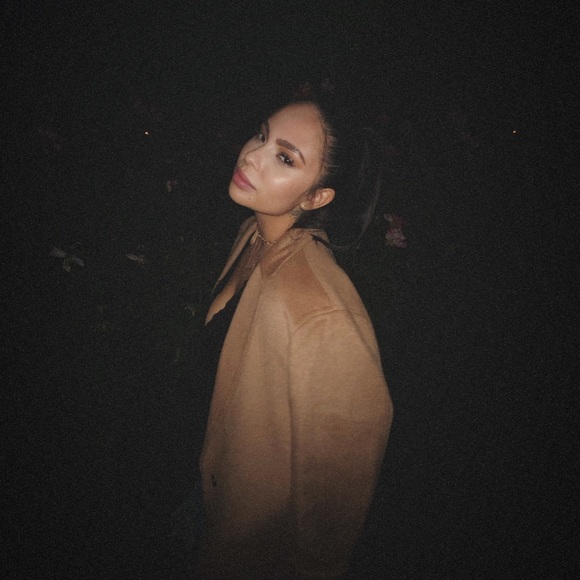 Meet your Posher, Lindsey - Picture 1 of 1